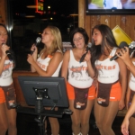 The Hooters Girls!