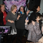 Sing it ladies!